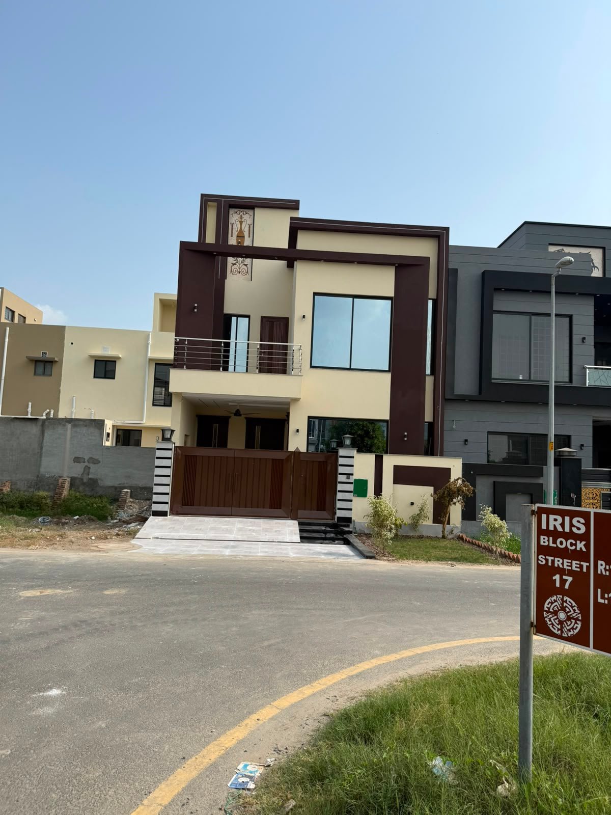 5 Marla Modern Furnished Villa - Bahria Nasheman